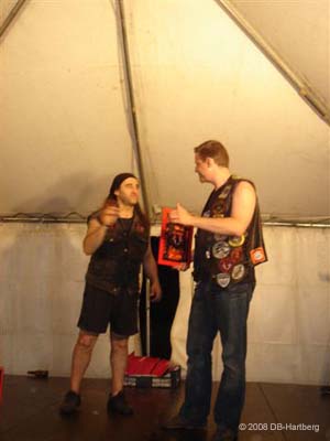 2.VibrationsPartyMilanoSigns_0057